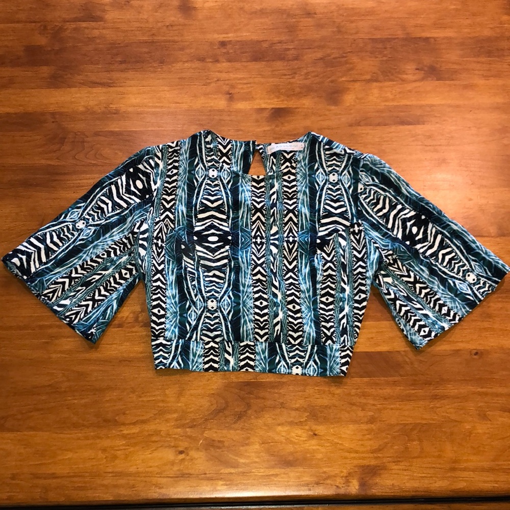 AQUAMAR Women’s Open-Back Blouse Shirt Art Deco Print 3/4 Bell Sleeve Size S☀️